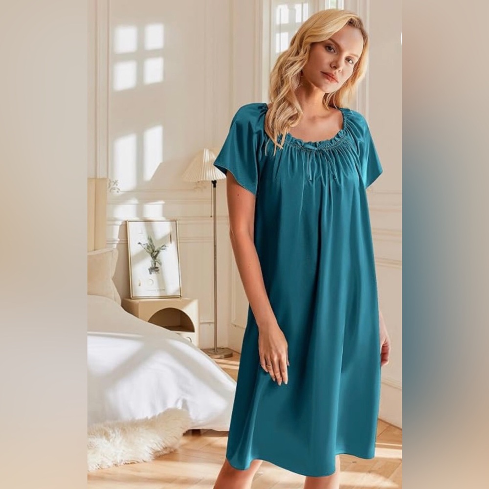 NEW Ekouaer Satin Nightgowns size M